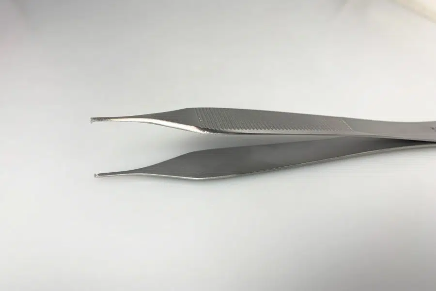 hebu adson tissue forceps